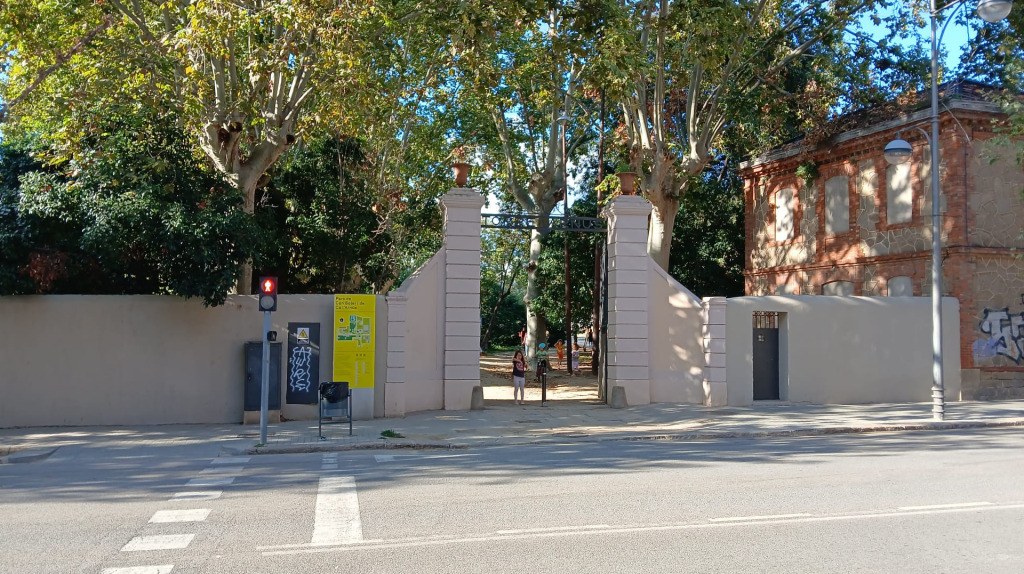 Entrada a Ca l'Arnús