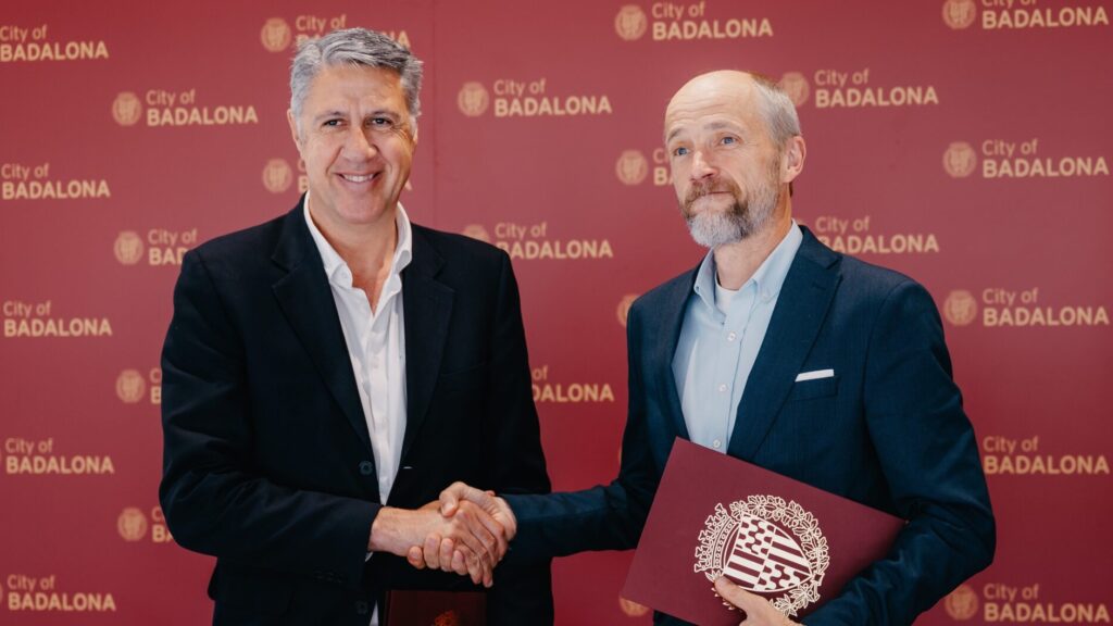 Signatura de l'acord amb Caprabo