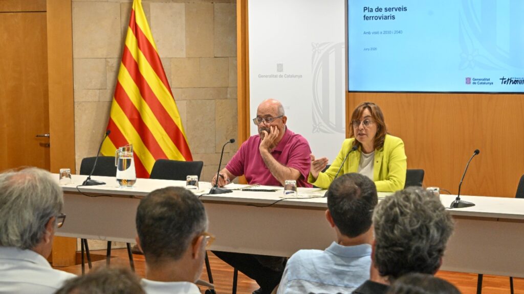 La consellera, Sílvia Paneque, i el secretari de Mobilitat i Infraestructures, Manel Nadal, durant la presentació